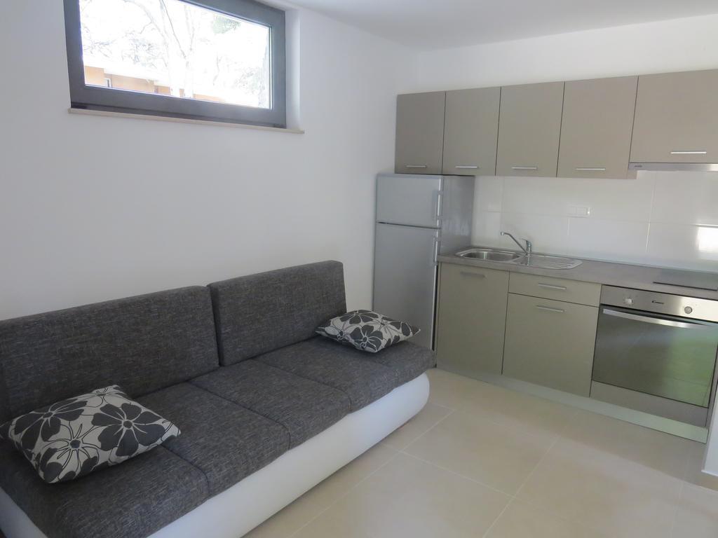 Camping Mia Bungalow & Mobile Home Биоград на Мору Стая снимка